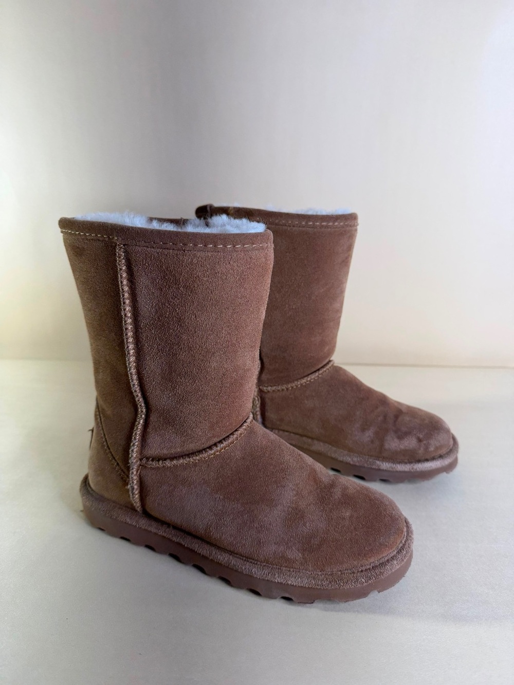 Bearpaw Brown Suede Winter Boots US 6
